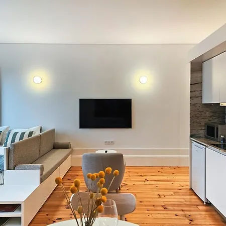 Bright And Cozy Loft In The Center *