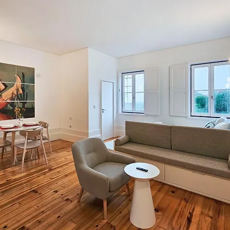 Διαμέρισμα Bright And Cozy Loft In The Center