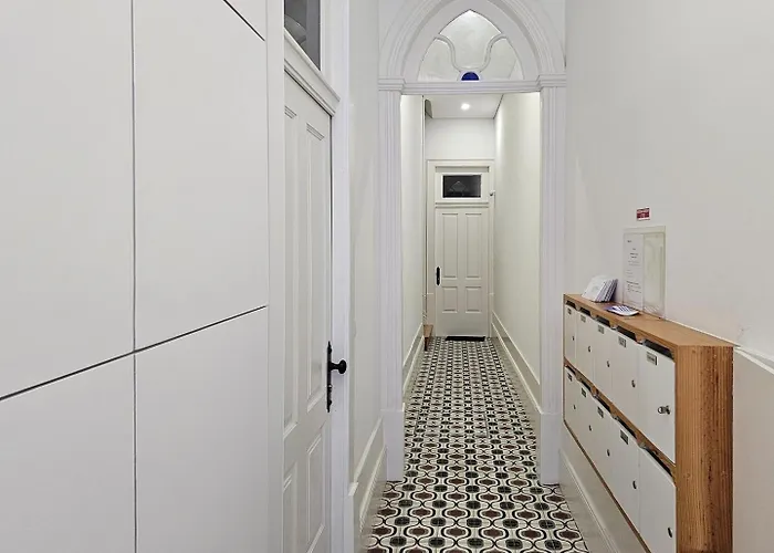 Bright And Cozy Loft In The Center דירה *