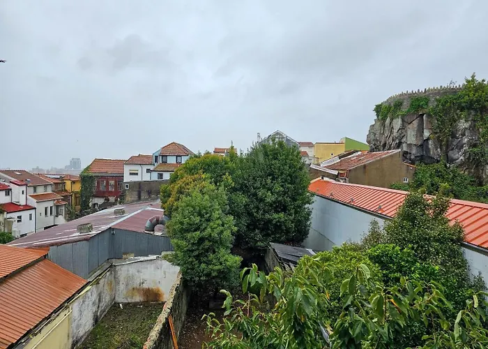 Daire Bright And Cozy Loft In The Center Porto