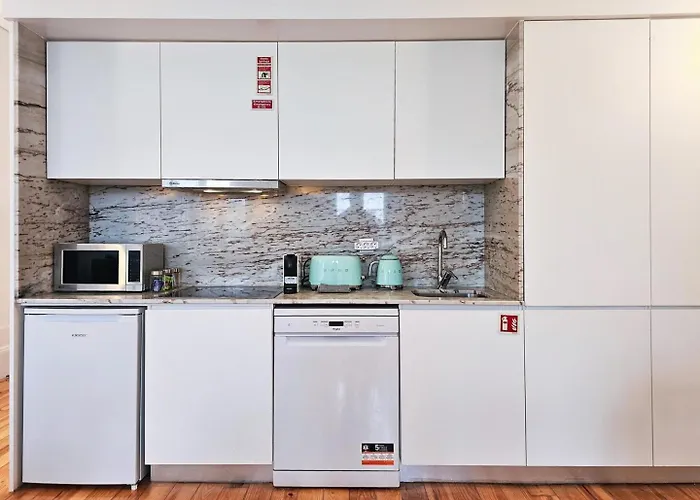 Bright And Cozy Loft In The Center פורטו