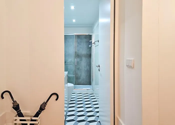 Bright And Cozy Loft In The Center פורטו