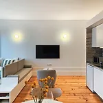 Bright And Cozy Loft In The Center *