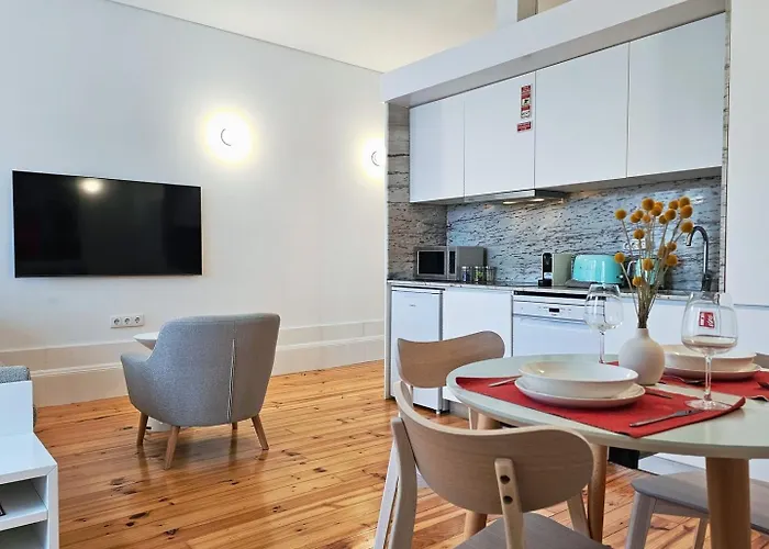 Bright And Cozy Loft In The Center *